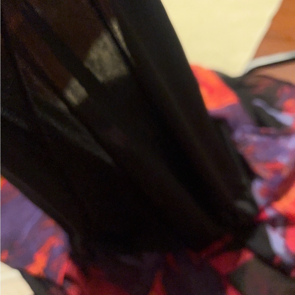 BEBE Halter print Hilo maxi dress - Picture 7 of 9